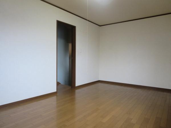 Non-living room. It will be the biggest room in this house. Western-style (north side: 7.5 Pledge)