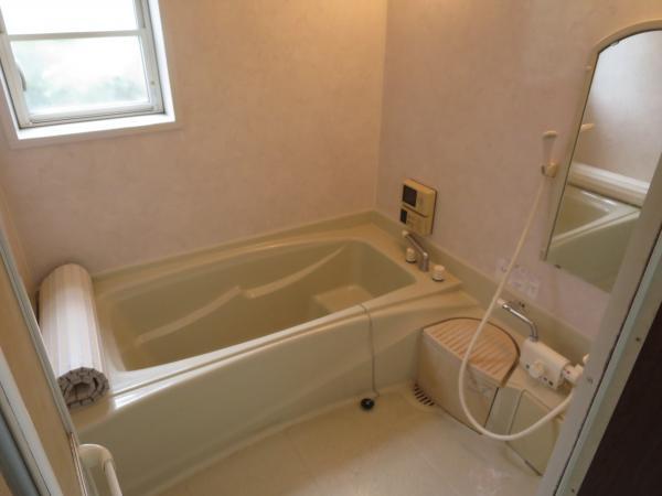 Bathroom. It will be established the unit bus of 1 pyeong type. It is also a bathtub of wide welcoming to extend the leg weary night. (Manufactured by Sekisui Home Techno)