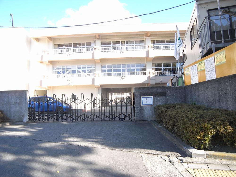 Primary school. Until Nishi Elementary School 1700m