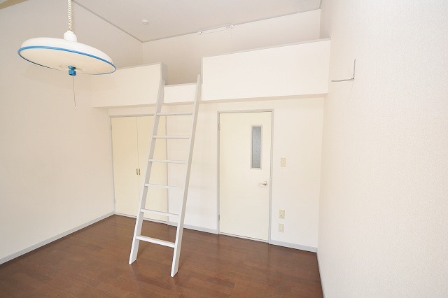Other room space