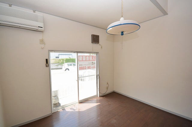 Living and room