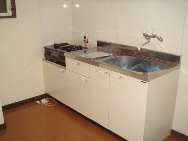 Kitchen. The dishes you like or in the kitchen of shiny?