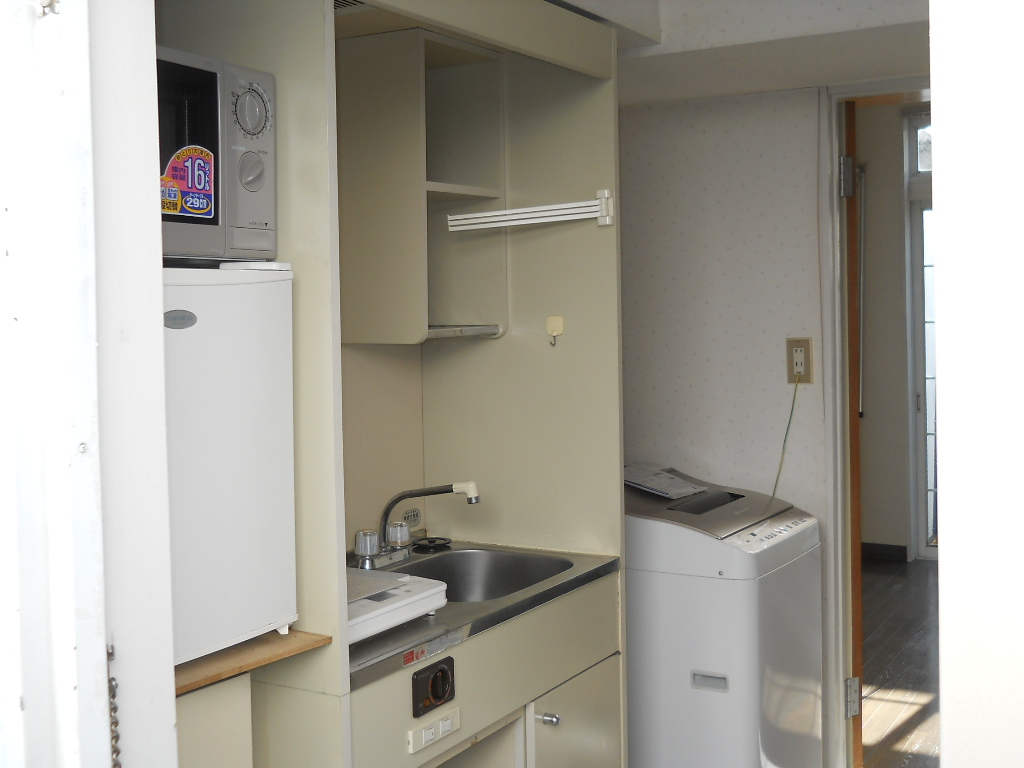 Living and room. I will rent the washing machine or the like consumer electronics. 1 point thousand yen / Month