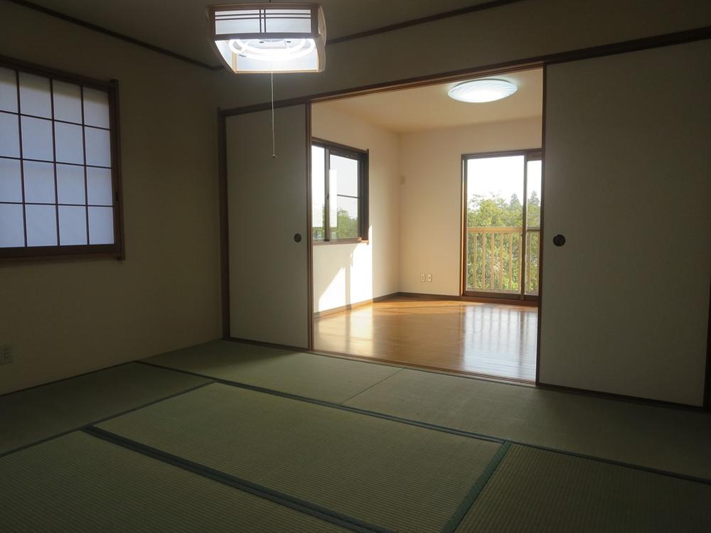Non-living room. Japanese-style room of the second floor (northeast side) (6 mats)