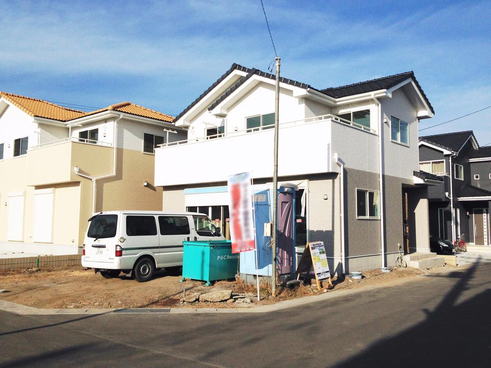 Local photos, including front road. It was site confirmation! Local (12 May 2013) Shooting