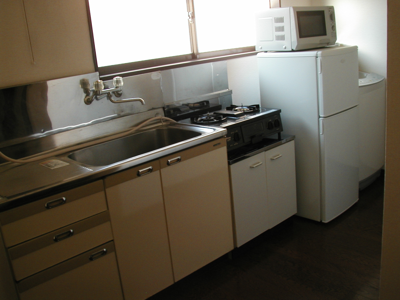 Kitchen. refrigerator ・ microwave ・ Gas stove ・ A washing machine