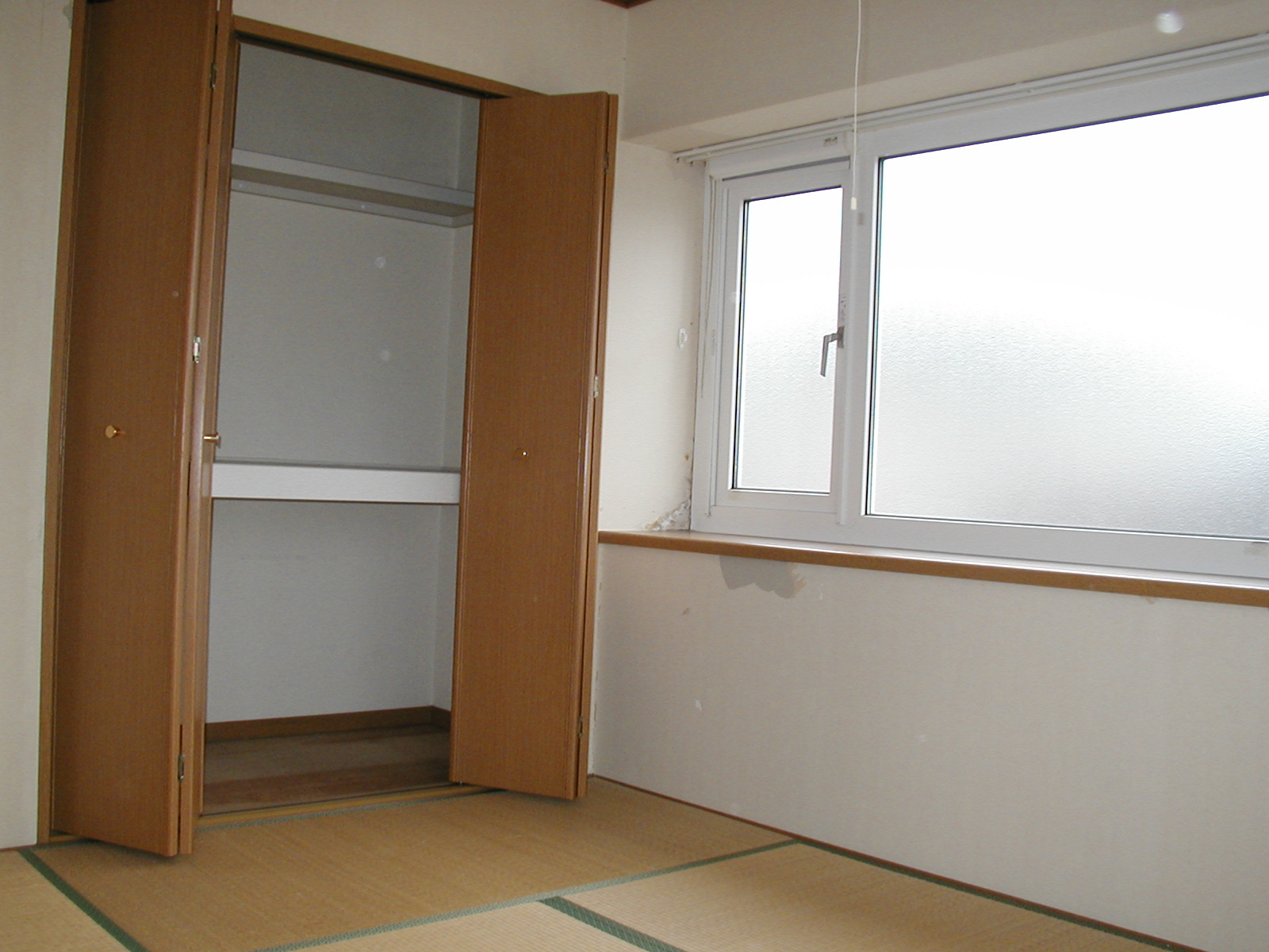Living and room. Japanese-style room 6 quires Storage between 1 Wall cross-paste sort of