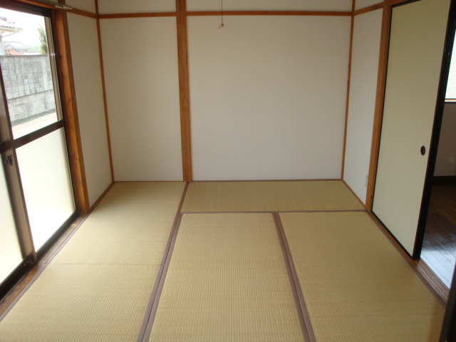 Living and room. It is the state of the Japanese-style room