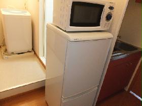 Kitchen. Convenient microwave, It is with a refrigerator
