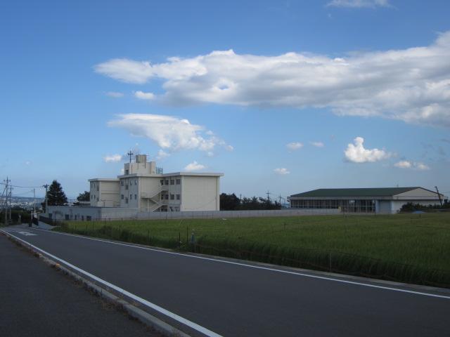 Primary school. 1035m to Yoshioka Municipal Meiji Elementary School
