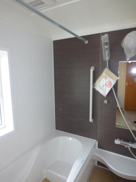 Bathroom. 1 pyeong type of full Otobasu! Button one hot water filling in OK! Bathroom dryer standard equipment! 