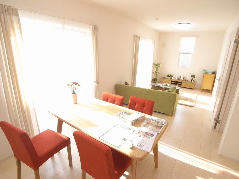 Living. Indoor (December 2013) No. 1 location shooting