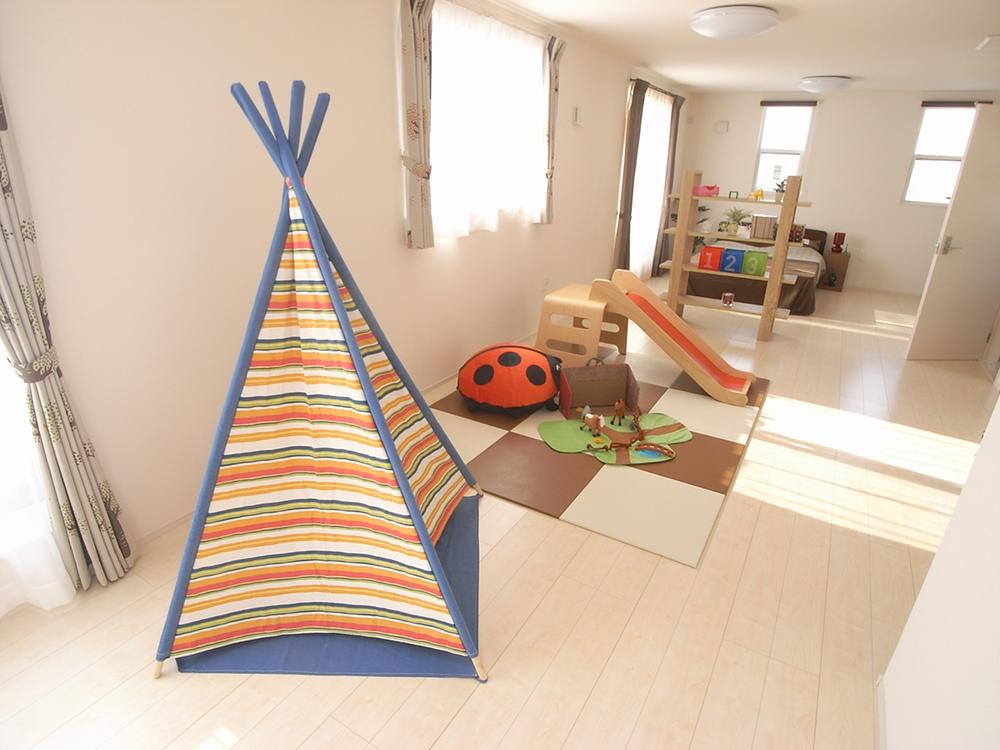 Non-living room. Indoor (December 2013) No. 1 location shooting