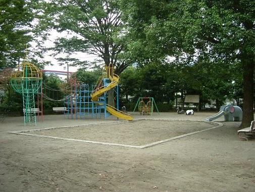 park. 596m until Futagoyama children's park