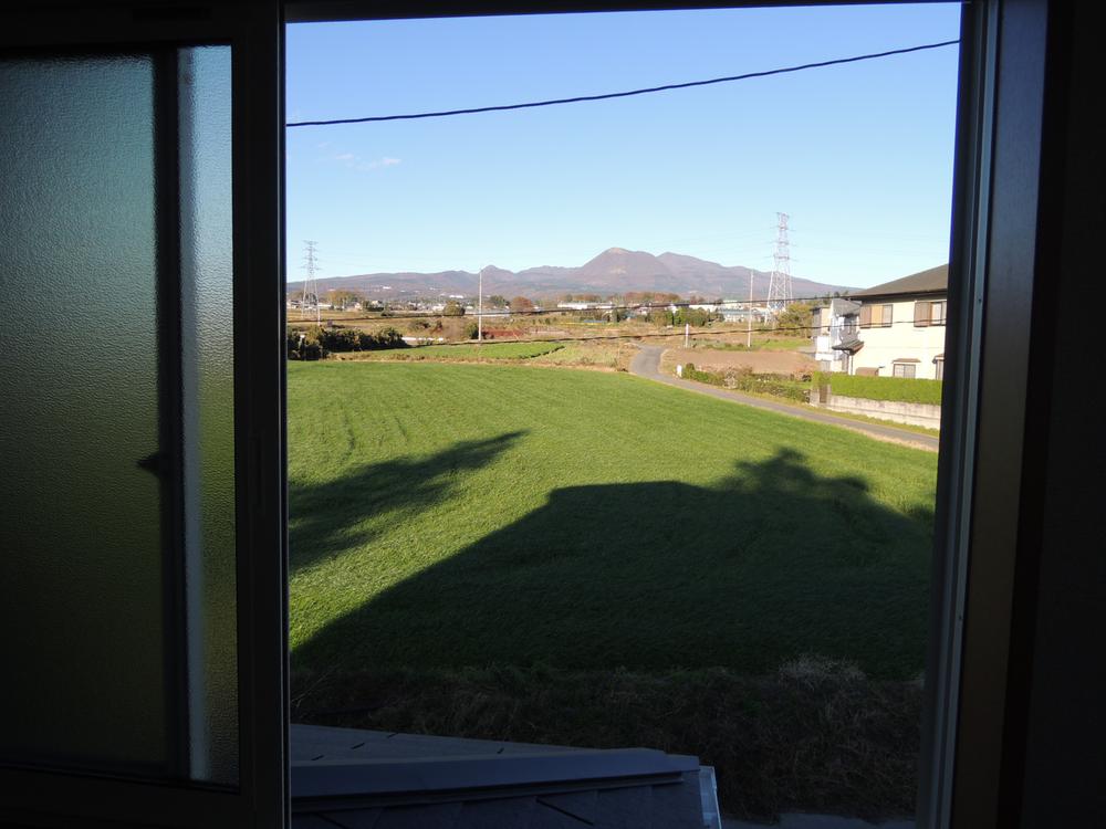 View photos from the dwelling unit. Building 3 Shooting from northeast Western-style