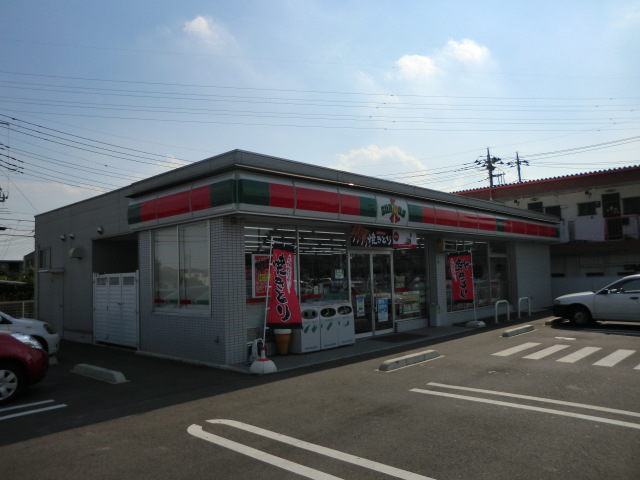 Convenience store. Thanks Maebashi Amagawaoshima store up (convenience store) 179m