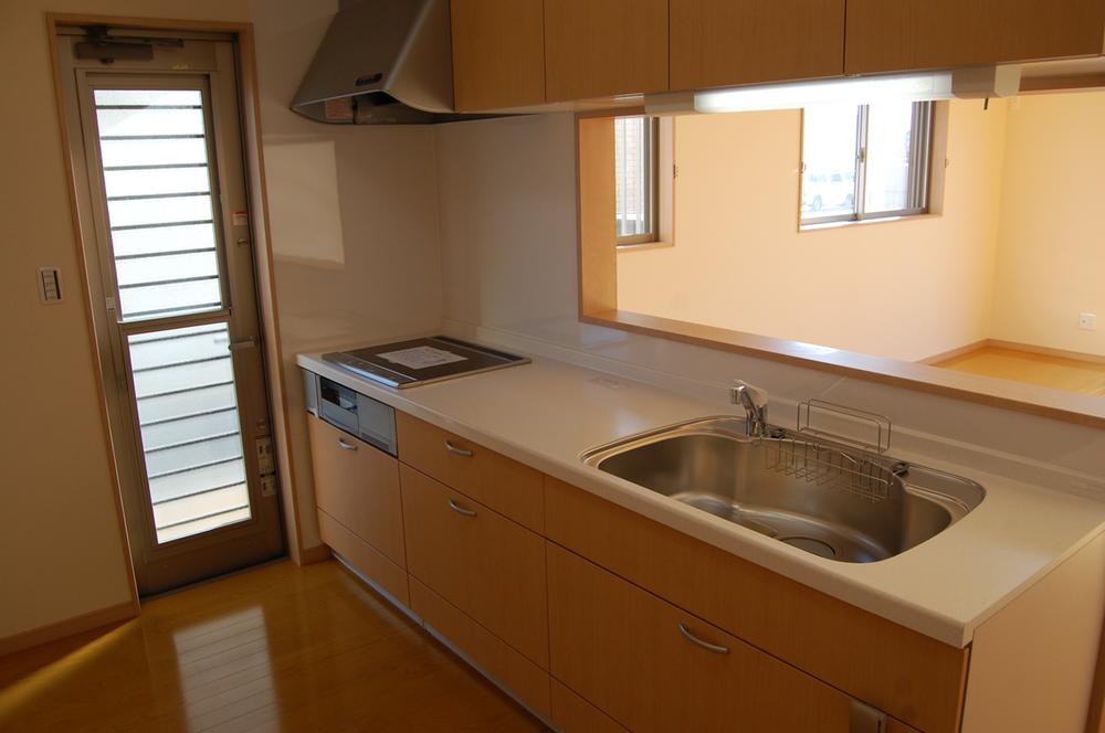 Kitchen. Indoor (12 May 2013) Shooting