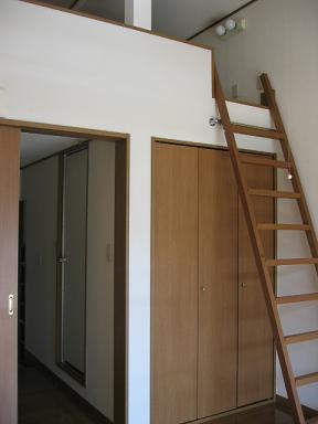 Living and room. In ladder to loft ・  ・  ・