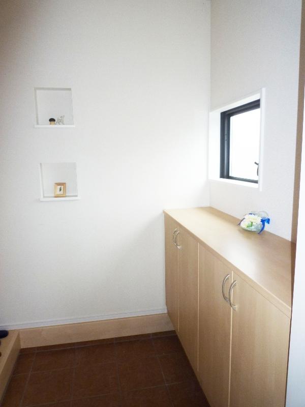 Entrance. Local (10 May 2013) Shooting