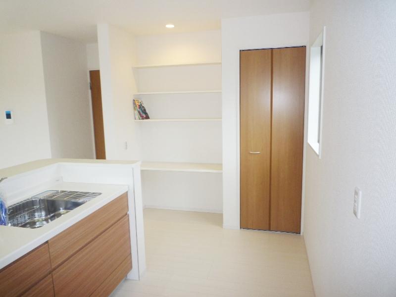 Kitchen. Indoor (10 May 2013) Shooting