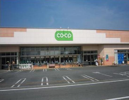 Supermarket. 1591m to the Co-op store Hosoi