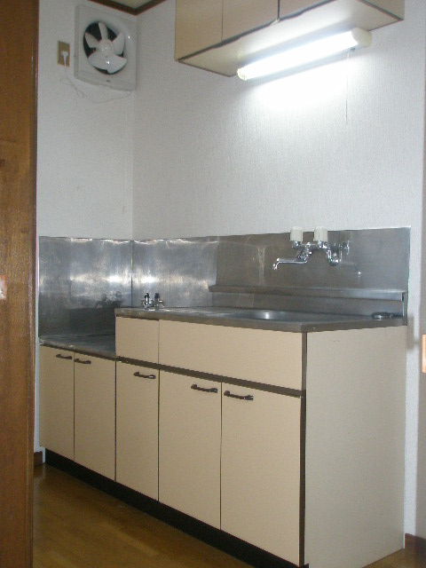 Kitchen. Sink ・ Gas stove ・ Tsuto