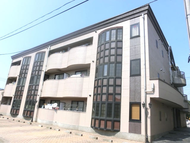 Building appearance. Maebashi Nishikatakai cho Akkora Rent appearance 1