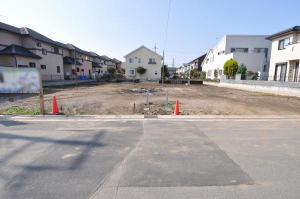 Local photos, including front road.  ☆ Local Photos ☆ 