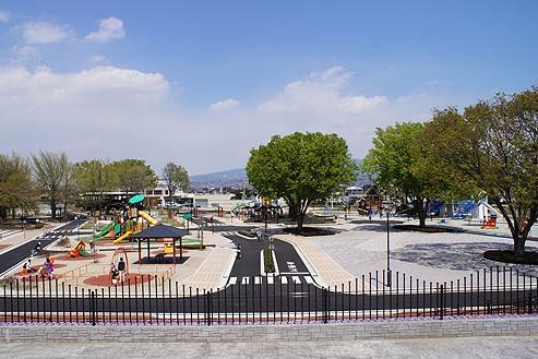 park. 875m to Maebashi children park