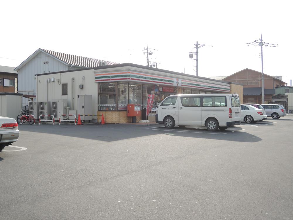 Convenience store. 313m to Seven-Eleven Maebashi Joto-cho shop