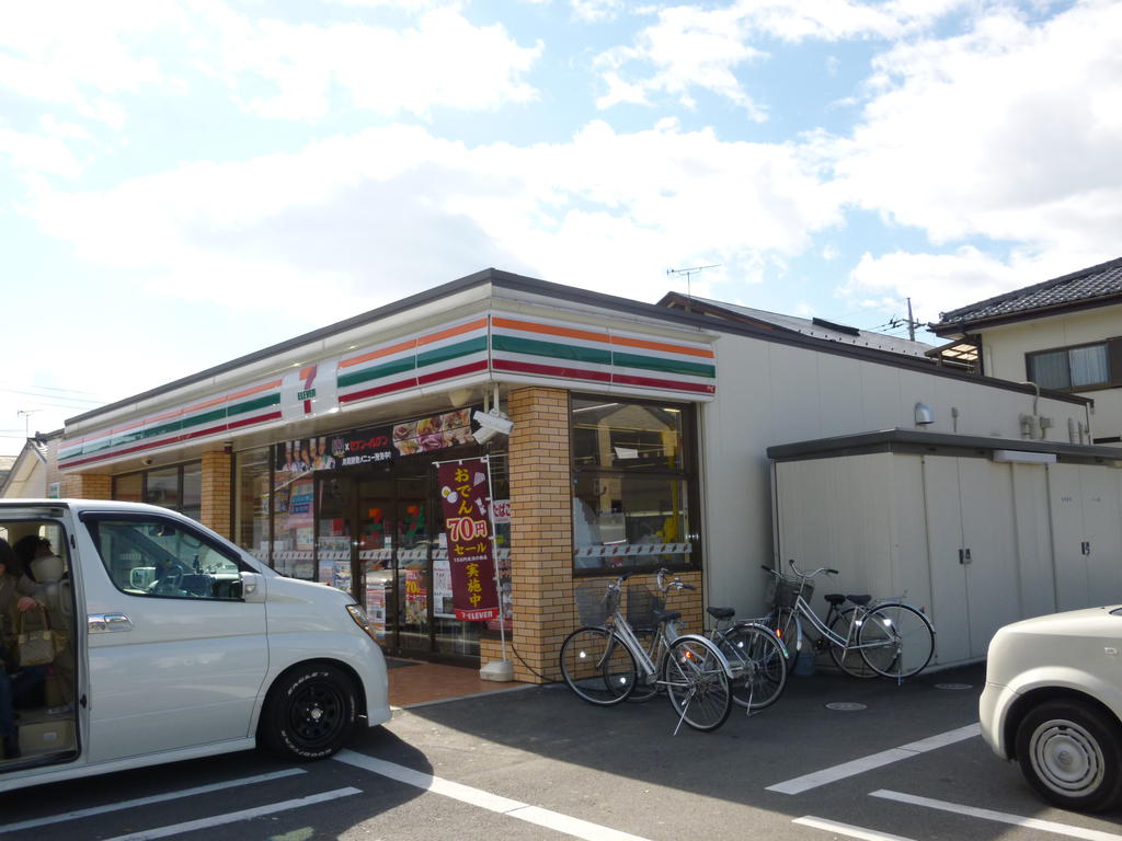 Convenience store. Seven-Eleven Maebashi Yagami-cho 3-chome up (convenience store) 580m