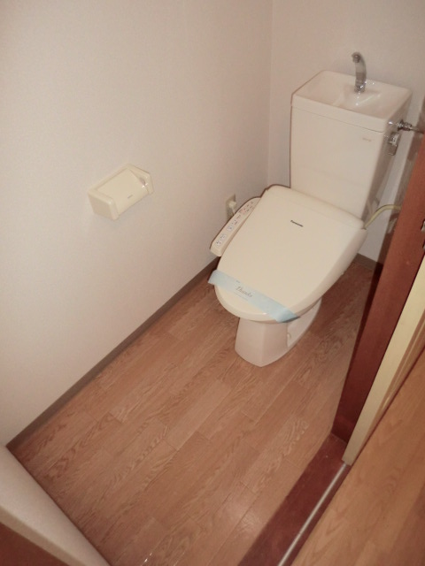 Toilet. It is with a bidet