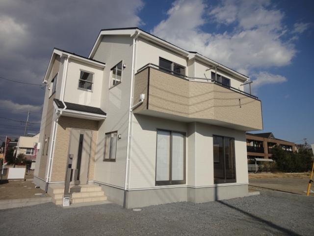 Local appearance photo. South wide balcony! 