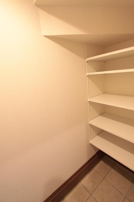 Receipt. Building 2 Doma storage (October 2013) Shooting