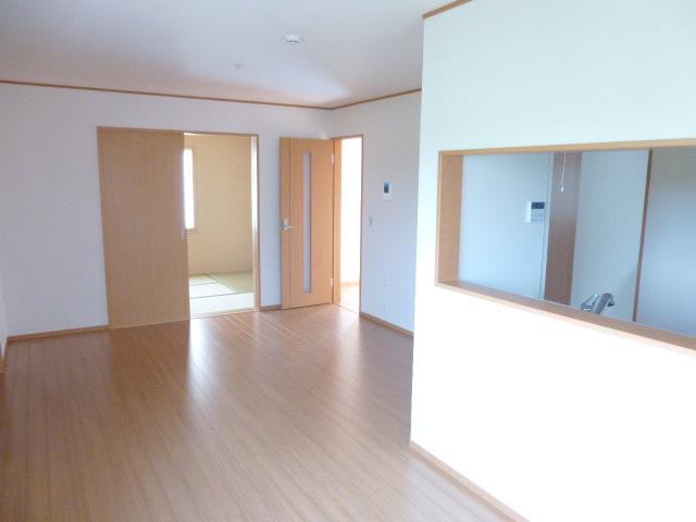 Living. (1) Building room (August 2013) Shooting