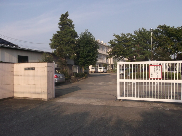 Primary school. 470m to Maebashi Municipal Motosoja elementary school (elementary school)