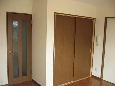 Living and room. The other side of the double sliding door is a Japanese-style room