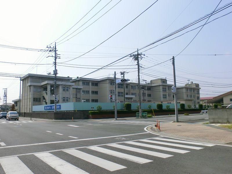 Junior high school. 2491m to Maebashi Municipal Hakoda junior high school