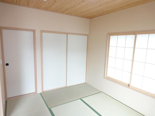 Non-living room. First floor Japanese-style room (an example)