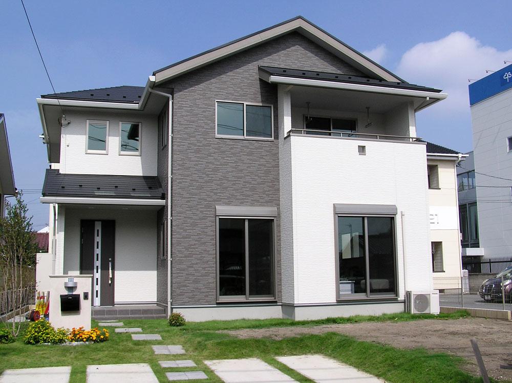 Local appearance photo. All rooms Floor facing the south will capture the warm sunshine / Local appearance (October 2013) Shooting