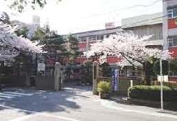 Primary school. 700m to Maebashi City Momoi Elementary School
