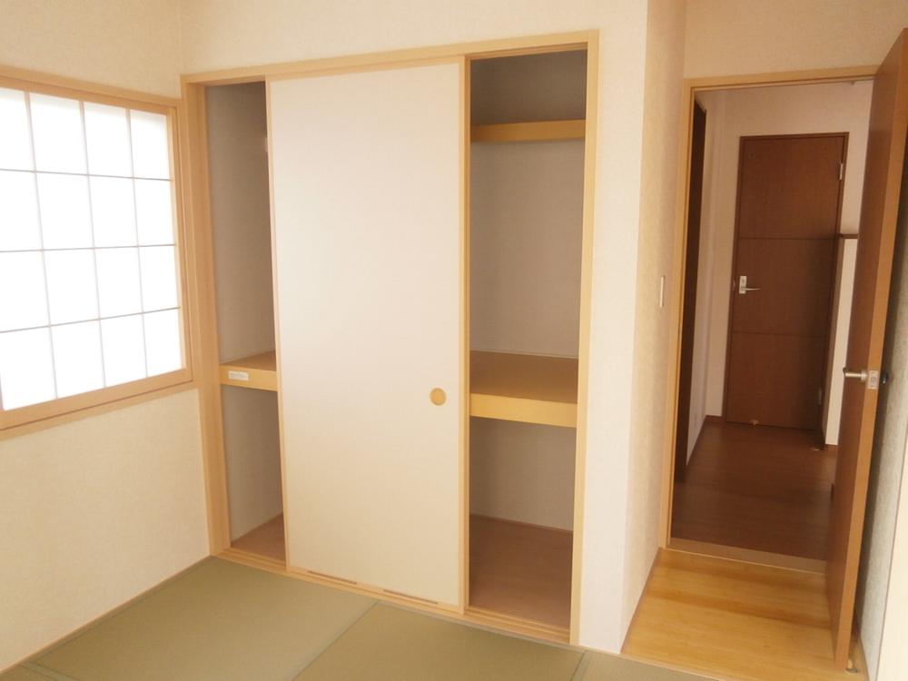 Non-living room. The first floor of a Japanese-style room! 