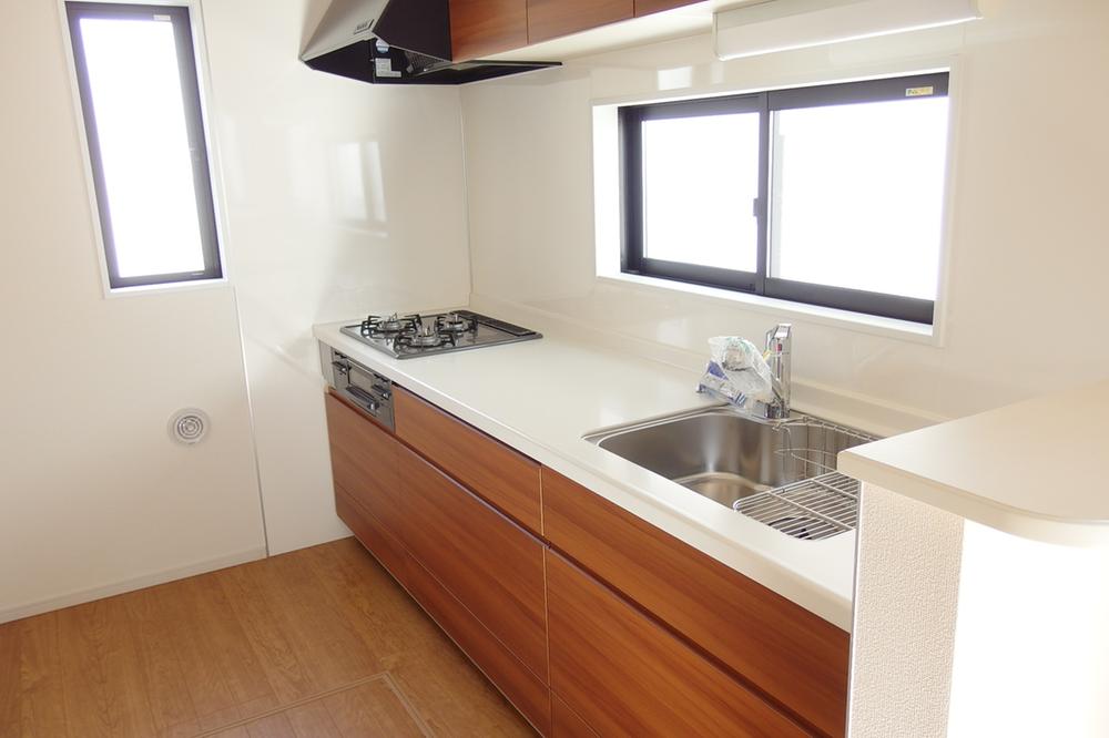 Kitchen. Water purifier integrated system Kitchen! 