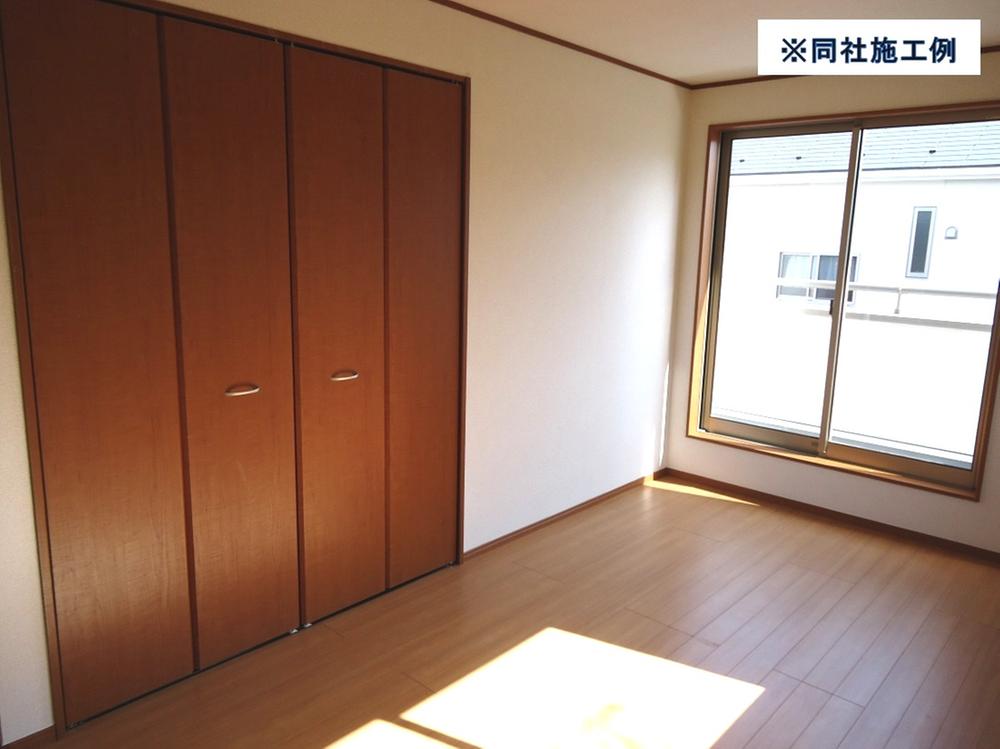 Same specifications photos (Other introspection)