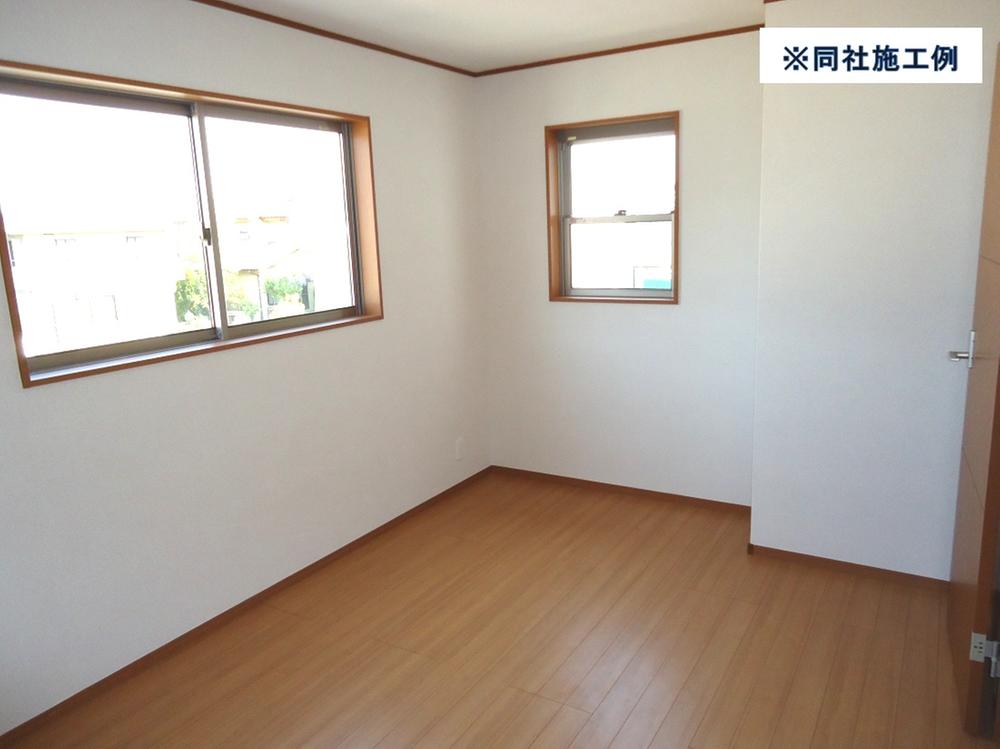 Same specifications photos (Other introspection)