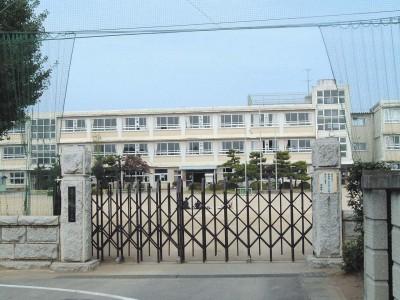 Primary school. Maebashi Municipal Motosoja 800m up to elementary school