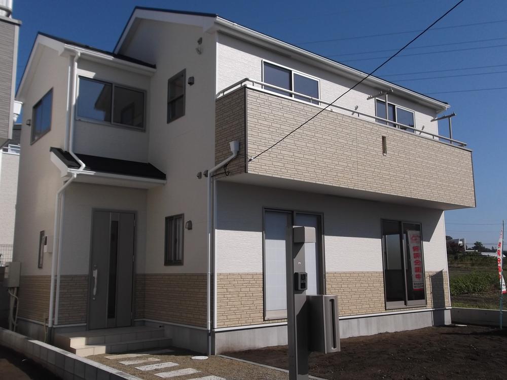 Local appearance photo. Local (12 May 2014) Shooting