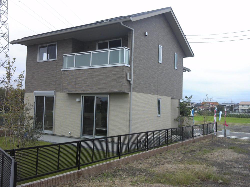 Local appearance photo. Local (10 May 2013) Shooting