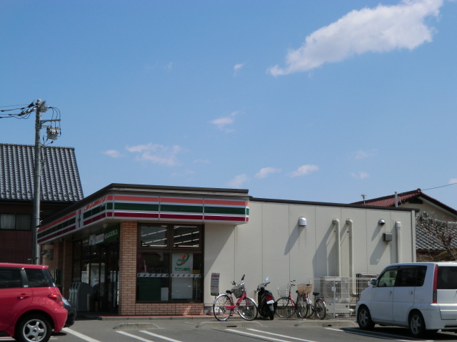 Convenience store. Seven-Eleven Nishikatakai store up (convenience store) 356m