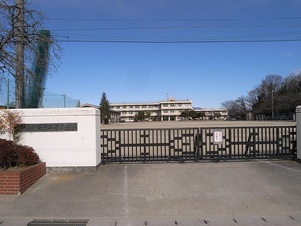 Primary school. 1251m to Maebashi Municipal Ninomiya Elementary School